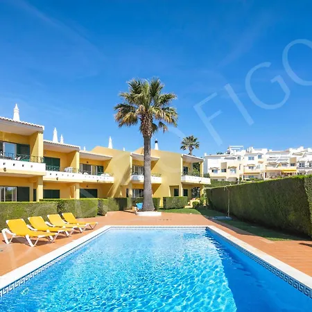 Casa Do Figo بيت للعطل